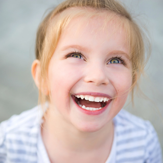 Niña con sonrisa